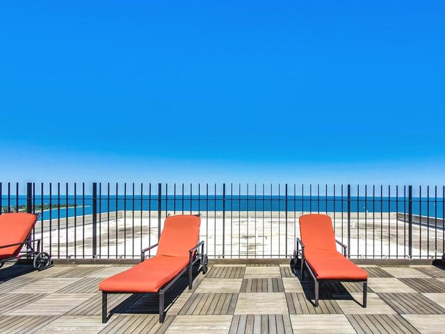 3550 N Lake Shore Drive 1011, Chicago, IL 60657