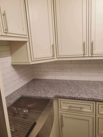 3550 N Lake Shore Drive 1011, Chicago, IL 60657