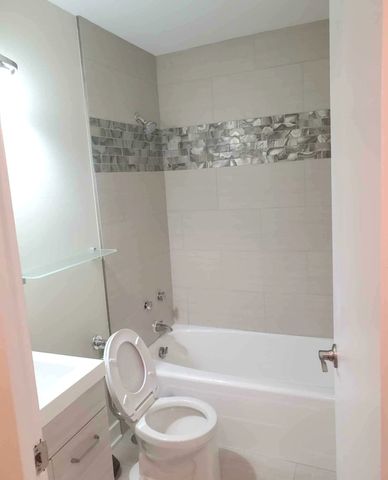 3550 N Lake Shore Drive 1011, Chicago, IL 60657