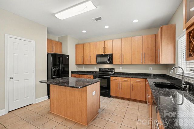9228 Seamill Road, Charlotte, NC 28278