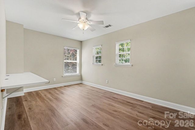 9228 Seamill Road, Charlotte, NC 28278