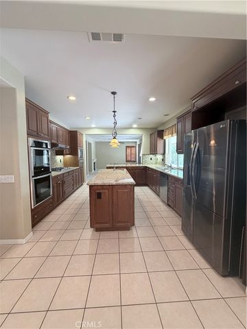 13682 Perry Ann Circle, Eastvale, CA 92880