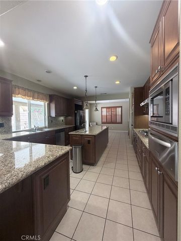 13682 Perry Ann Circle, Eastvale, CA 92880