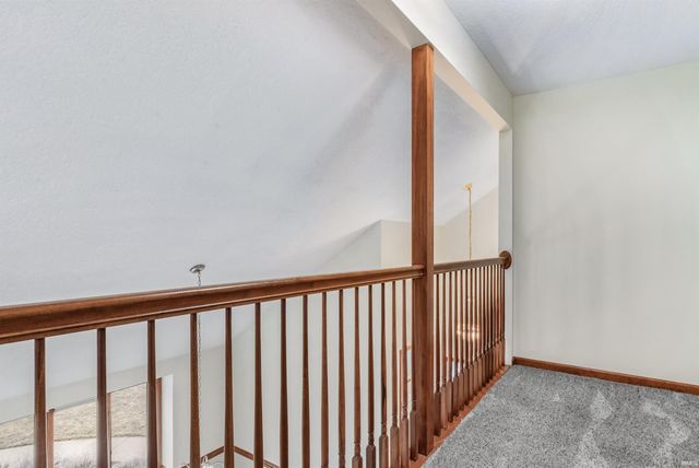 2020 Deer Lodge Place, Fort Wayne, IN 46818