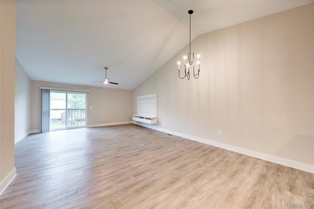 1868 Wexford Drive, Ypsilanti, MI 48198