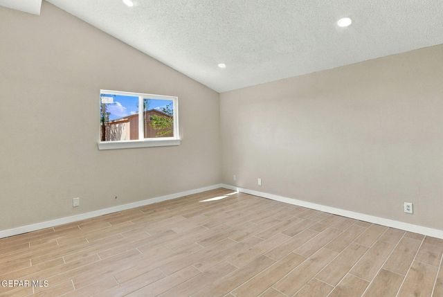 10705 RHYOLITE Drive, El Paso, TX 79924