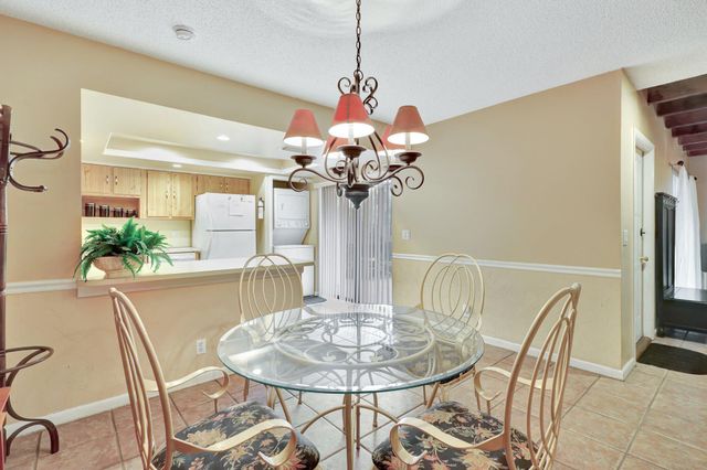 1558 Shaker Circle, Wellington, FL 33414