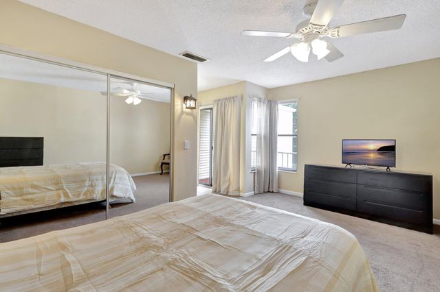 1558 Shaker Circle, Wellington, FL 33414