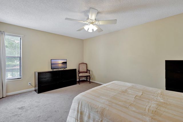 1558 Shaker Circle, Wellington, FL 33414