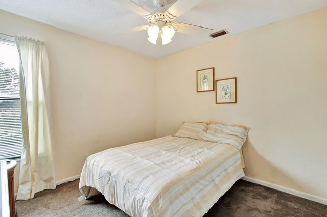 1558 Shaker Circle, Wellington, FL 33414