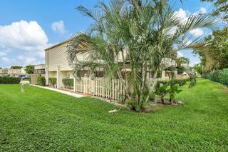 1558 Shaker Circle, Wellington, FL 33414