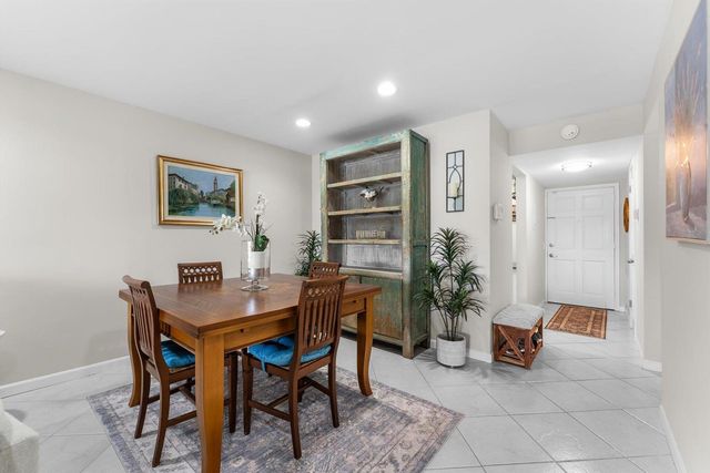 4266 Deste Court 302, Lake Worth, FL 33467