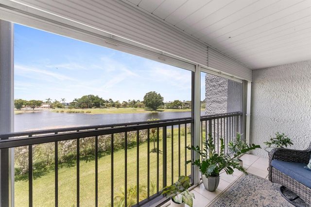 4266 Deste Court 302, Lake Worth, FL 33467