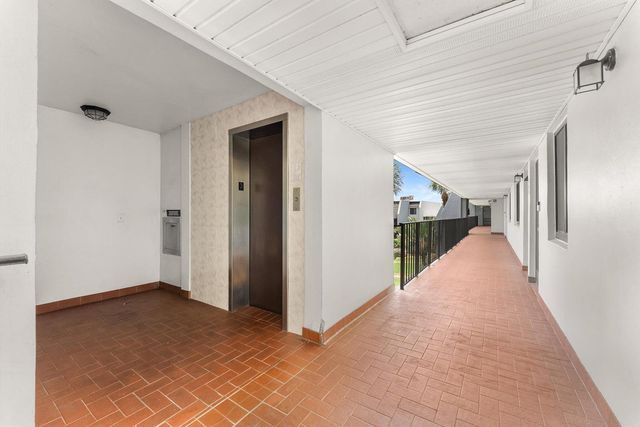 4266 Deste Court 302, Lake Worth, FL 33467