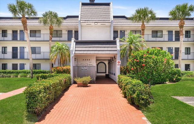 4266 Deste Court 302, Lake Worth, FL 33467
