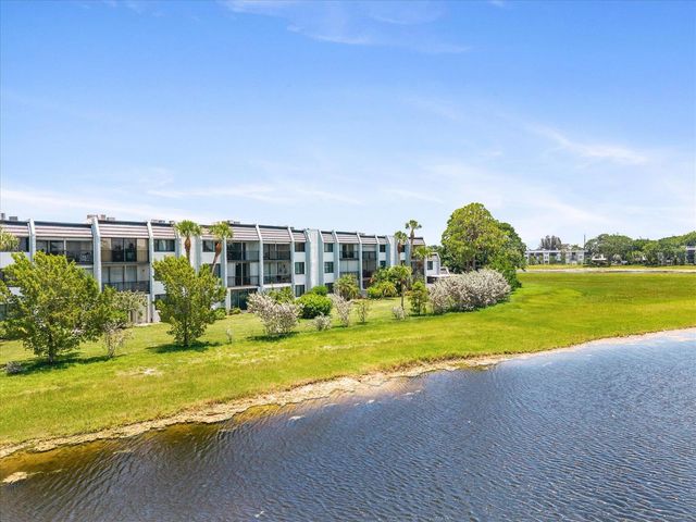 4266 Deste Court 302, Lake Worth, FL 33467
