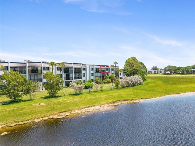 4266 Deste Court 302, Lake Worth, FL 33467