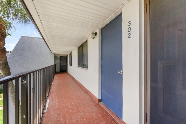 4266 Deste Court 302, Lake Worth, FL 33467