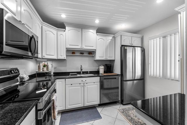 4266 Deste Court 302, Lake Worth, FL 33467