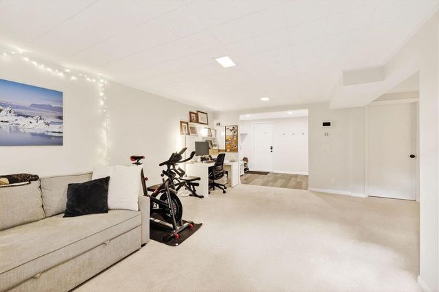 3533 Heather Crest, Madison, WI 53705