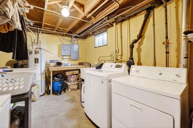3533 Heather Crest, Madison, WI 53705