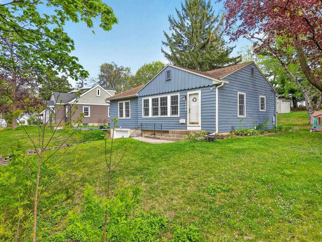 3533 Heather Crest, Madison, WI 53705