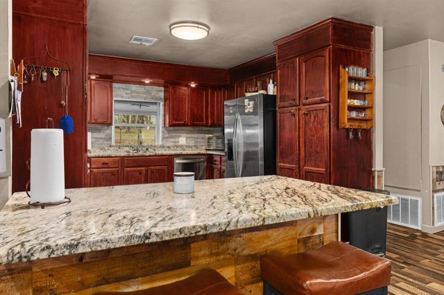 226 County Rd 184, Carthage, TX 75633