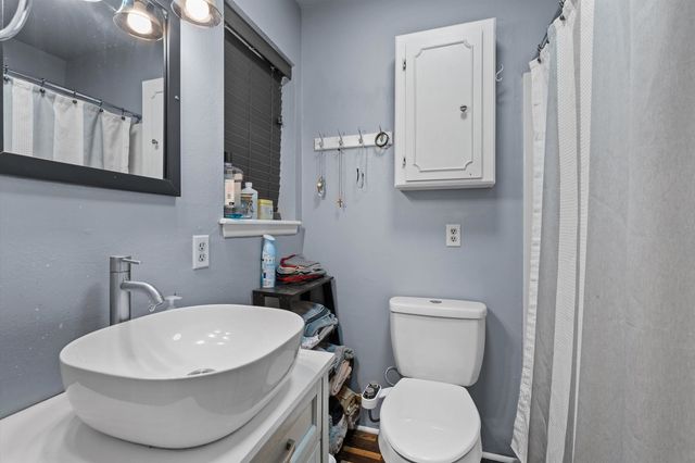 226 County Rd 184, Carthage, TX 75633