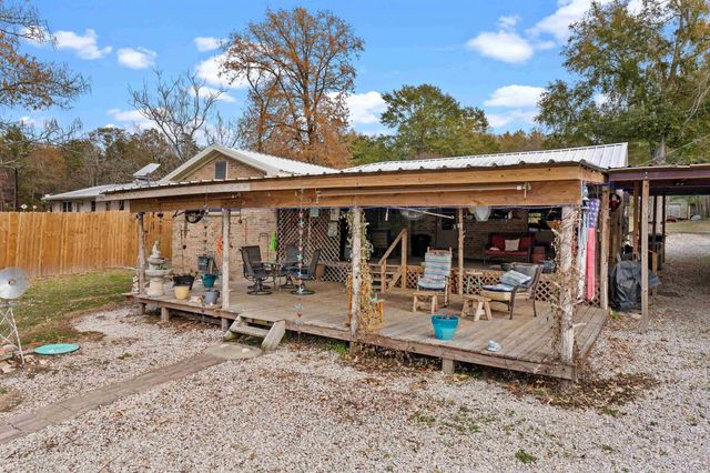 226 County Rd 184, Carthage, TX 75633