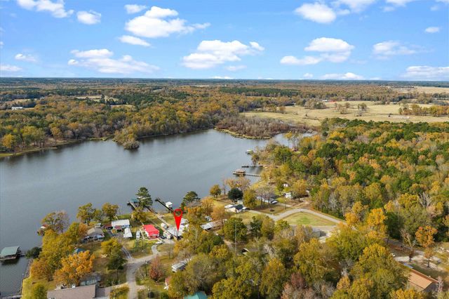 226 County Rd 184, Carthage, TX 75633