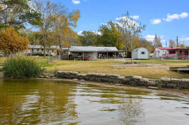 226 County Rd 184, Carthage, TX 75633