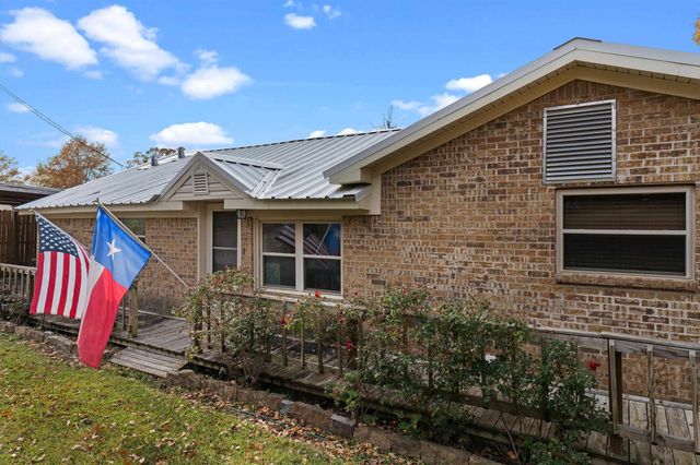 226 County Rd 184, Carthage, TX 75633