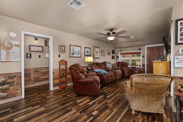 226 County Rd 184, Carthage, TX 75633