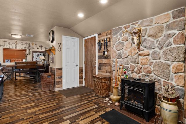 226 County Rd 184, Carthage, TX 75633