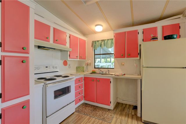 9845 61st Parkway, Sebastian, FL 32958