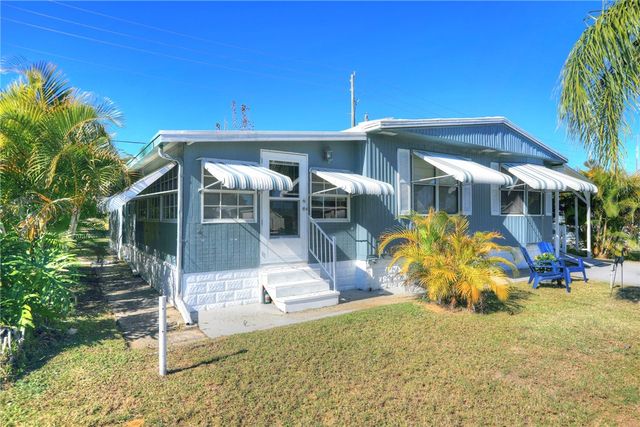 9845 61st Parkway, Sebastian, FL 32958