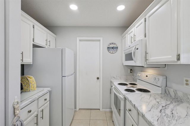 3404 38TH STREET W, Bradenton, FL 34205