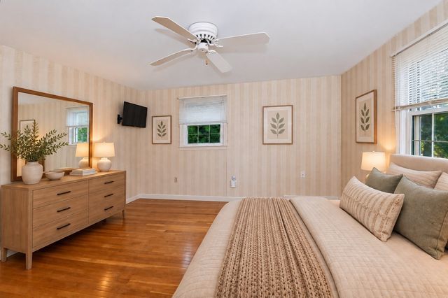 14 Cunningham Dr, Framingham, MA 01701