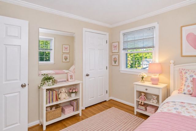 14 Cunningham Dr, Framingham, MA 01701
