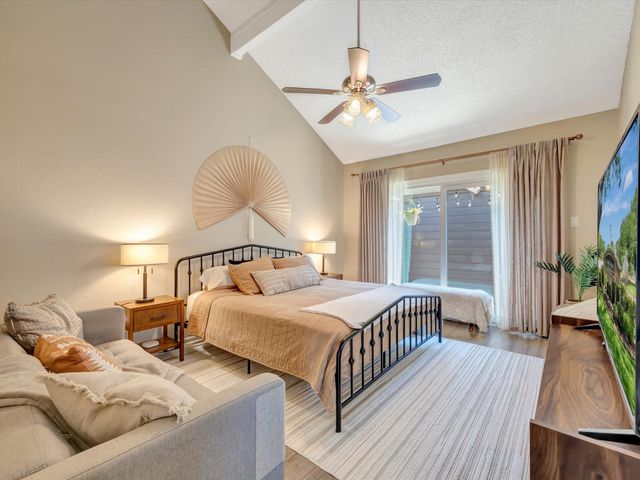 16570 Space Center Boulevard, Houston, TX 77058