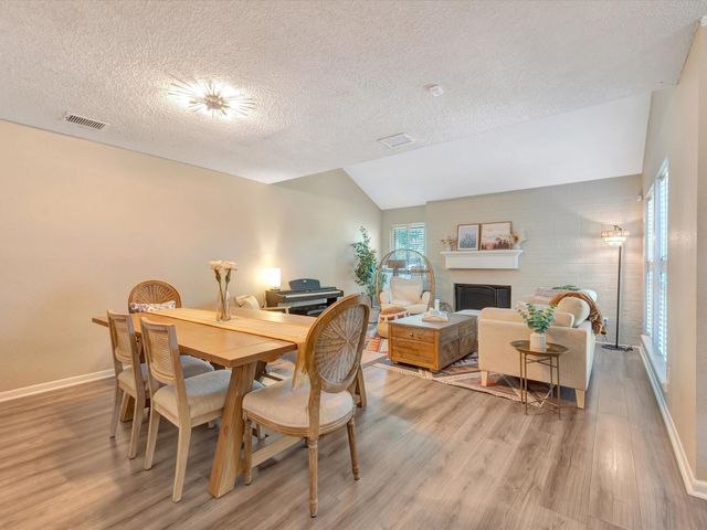 16570 Space Center Boulevard, Houston, TX 77058