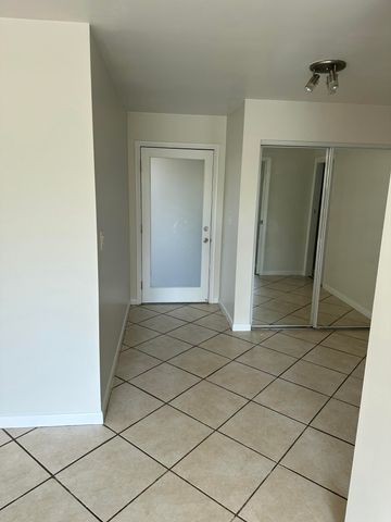 1480 E Sample Road 207, Pompano Beach, FL 33064