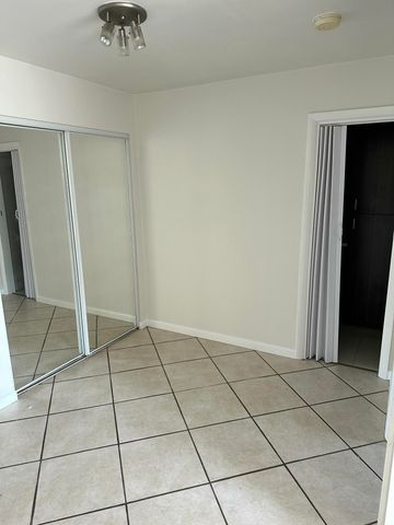 1480 E Sample Road 207, Pompano Beach, FL 33064