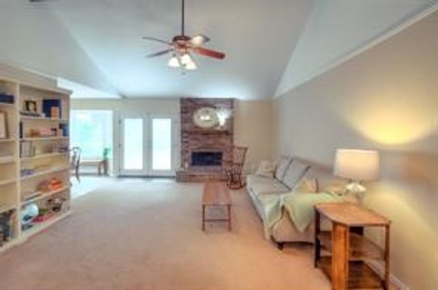 3804 Memphis Lane, Fort Worth, TX 76133