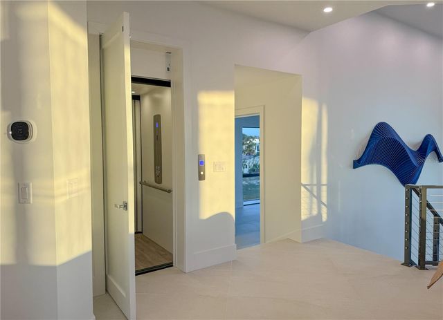 519 ROUNTREE DRIVE, Longboat Key, FL 34228