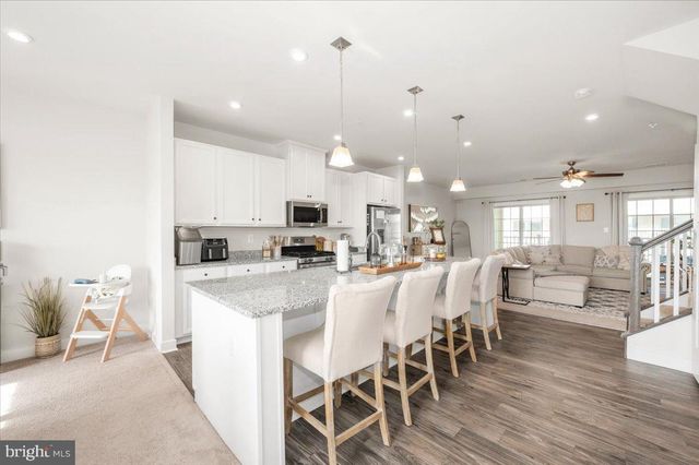 5965 DUVEL ST, Ijamsville, MD 21754
