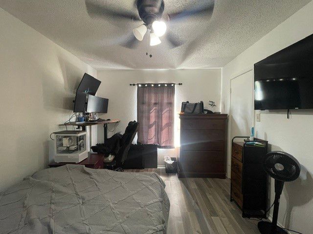 1745 Crest Grove Drive, Arlington, TX 76012