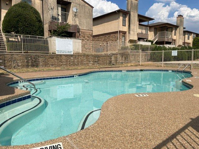 1745 Crest Grove Drive, Arlington, TX 76012