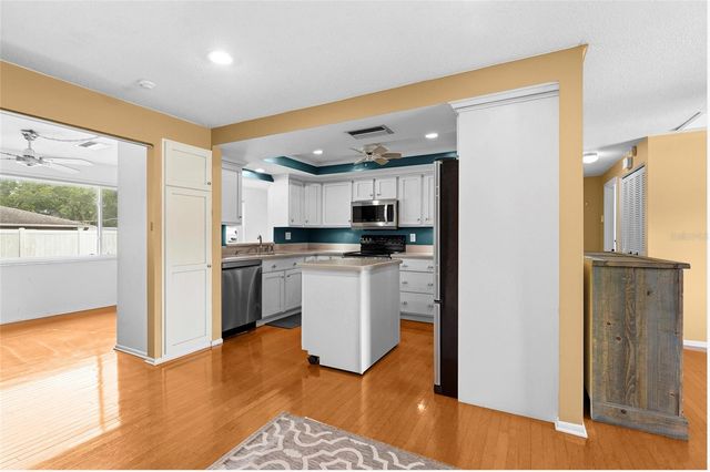 1006 DE LEO DRIVE, Sarasota, FL 34243