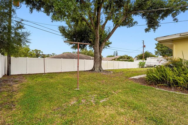 1006 DE LEO DRIVE, Sarasota, FL 34243